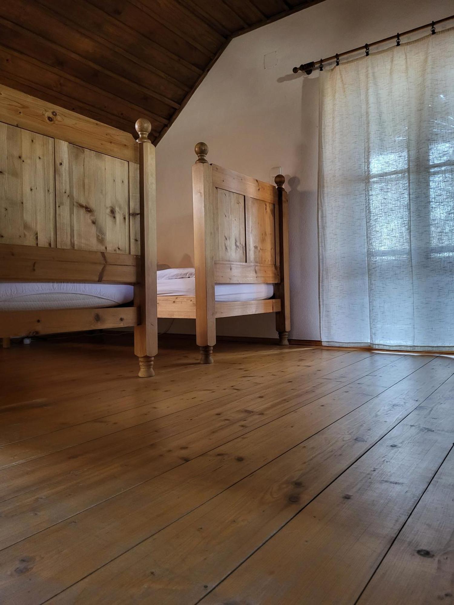 Apartmany Cerveny Dvur Chvalsiny ภายนอก รูปภาพ